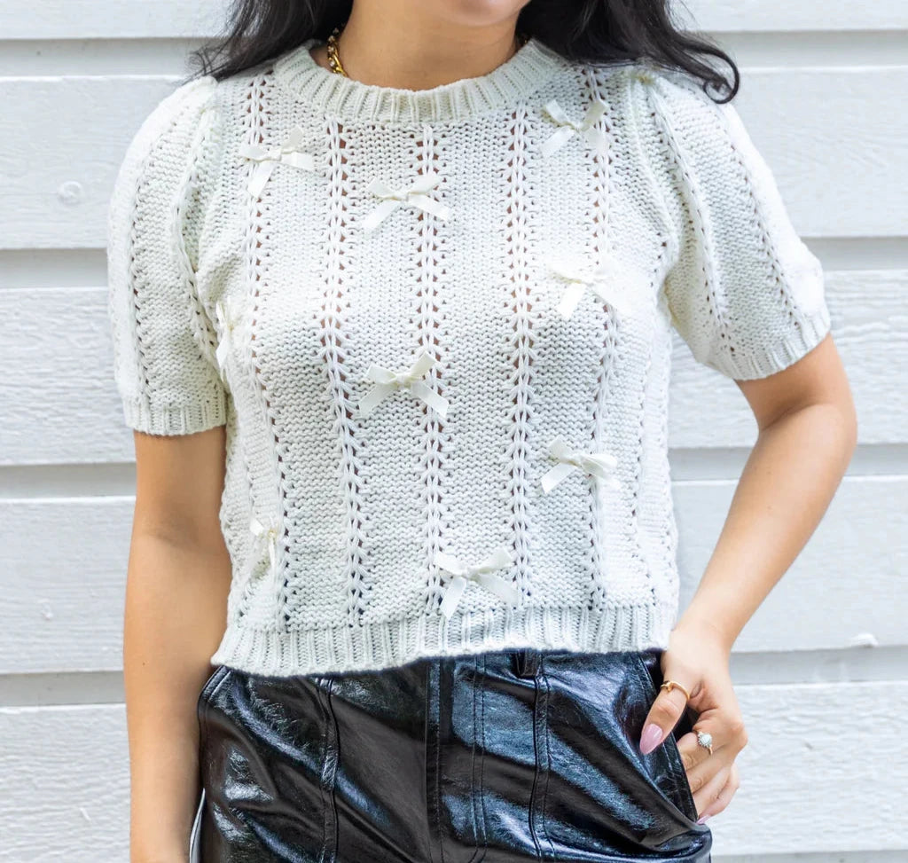 CROCHET HALF SLEEVE SWEATER TOP