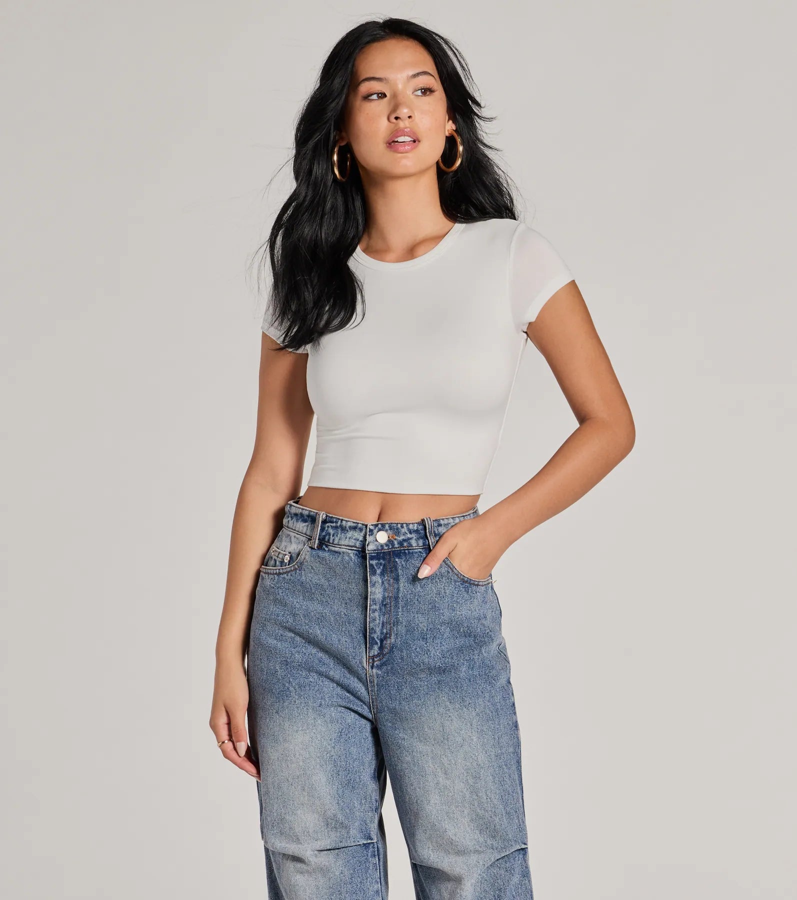 Casual Must-Have Crew Neck Crop Top