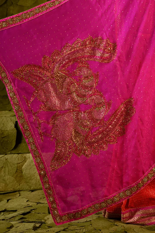 Heṇṇu (ಹೆಣ್ಣು) Dupatta in Shocking Pink